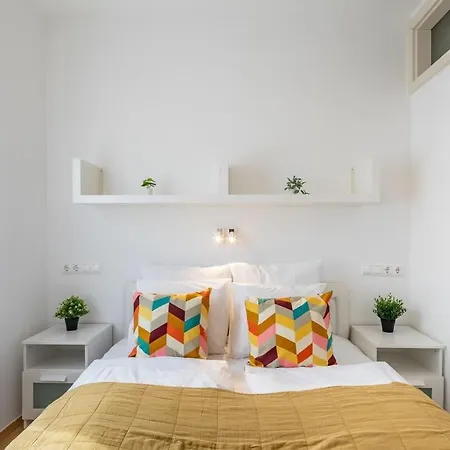 Very - Comfy Apartment